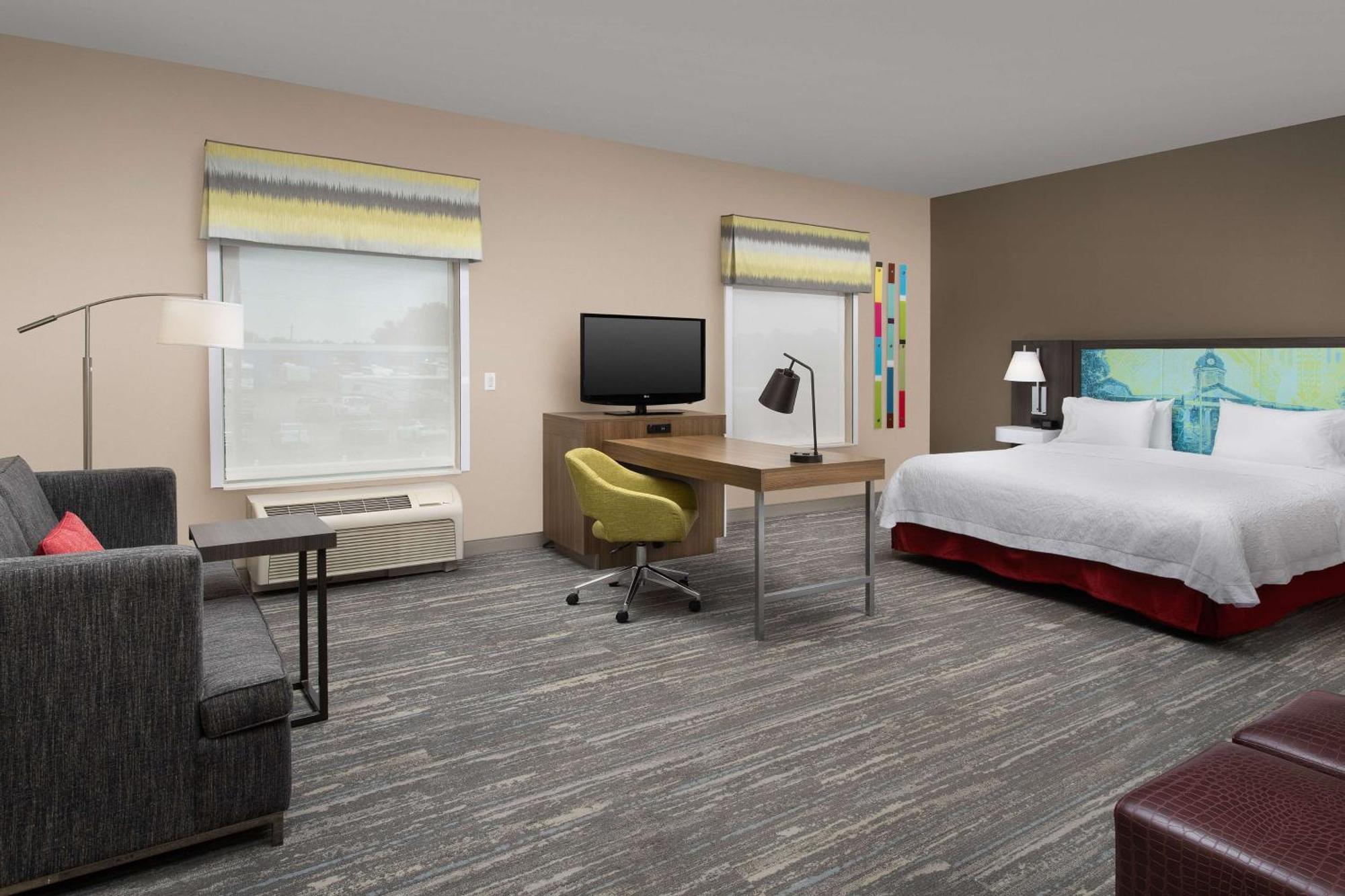 King Studio Suite with Sofa Bed - Non-Smoking